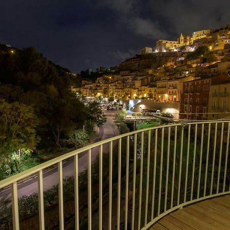Ibla Rosso Lacca Apartment Рагуза Екстериор снимка