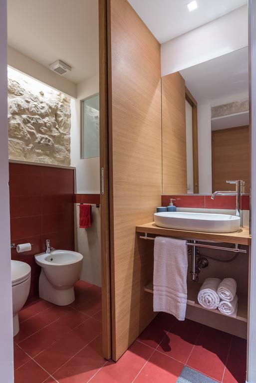 Ibla Rosso Lacca Apartment Рагуза Екстериор снимка