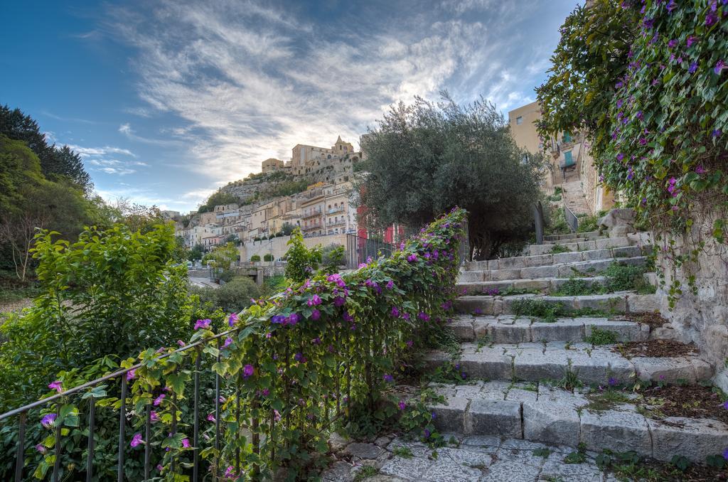 Ibla Rosso Lacca Apartment Рагуза Екстериор снимка