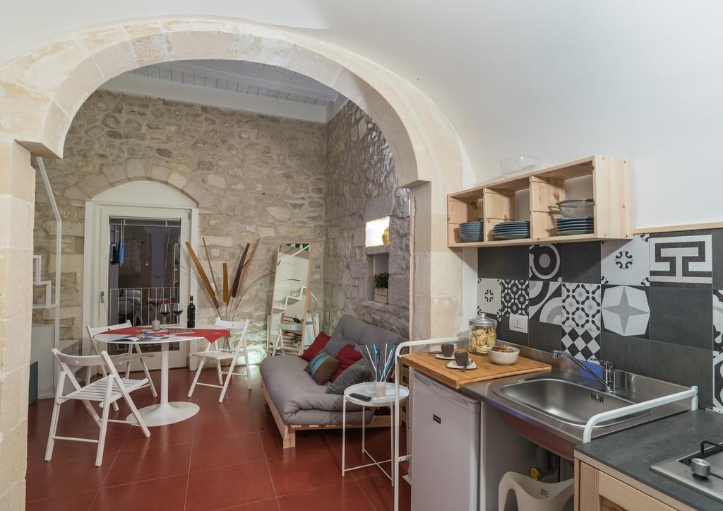Ibla Rosso Lacca Apartment Рагуза Екстериор снимка