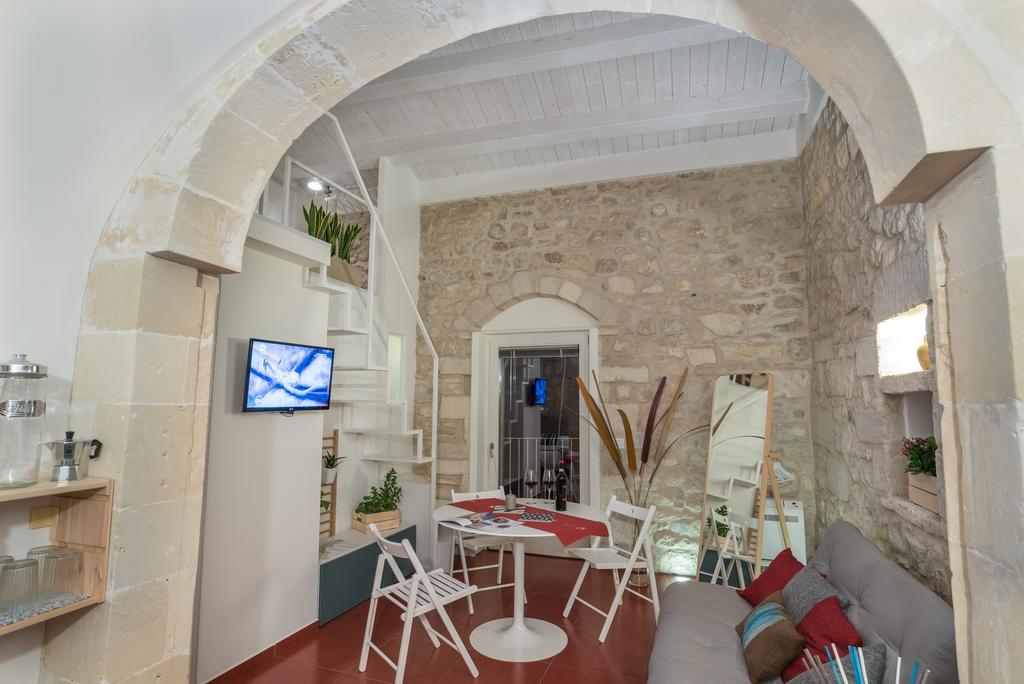 Ibla Rosso Lacca Apartment Рагуза Екстериор снимка
